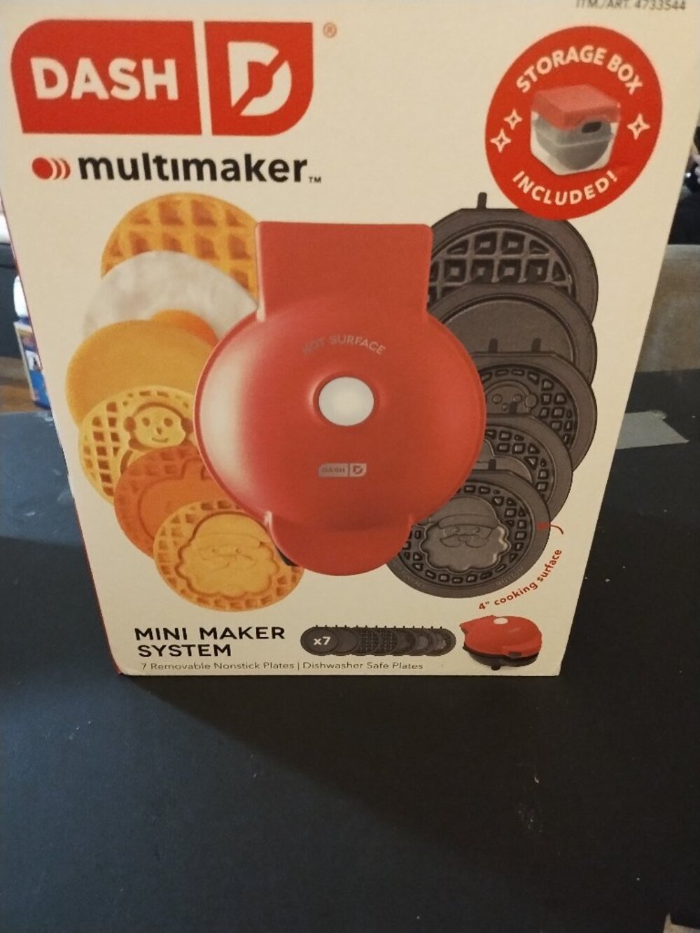 Dash Multimaker Waffle Maker with 7 removable seasonal plates-red
